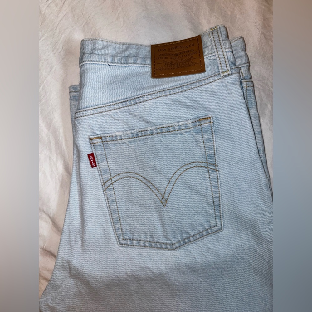 Levi’s Ribcage Ankle Straight Jeans